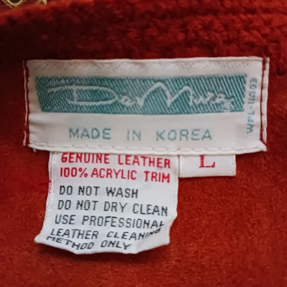 Vintage 1970's leather and crochet vest - Picture 7 of 8